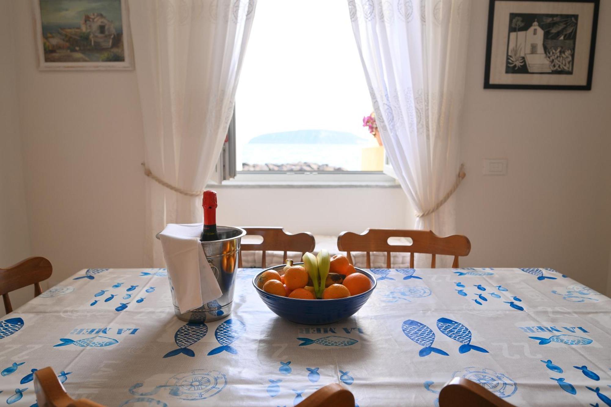 Beach House Isquia Exterior foto